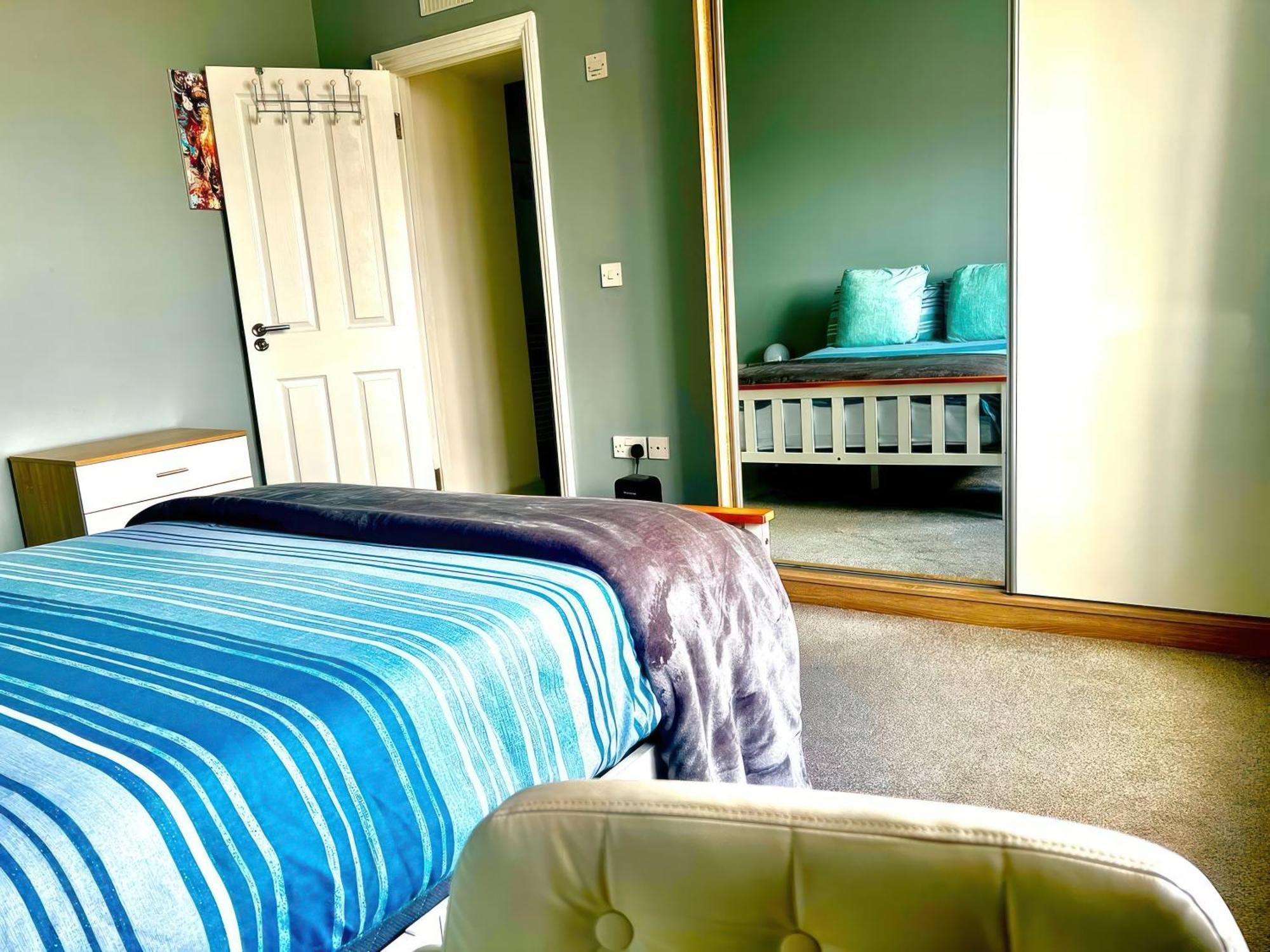 Lovely 2 Bed 2 Bath Flat With Free Parking Poole Exterior foto